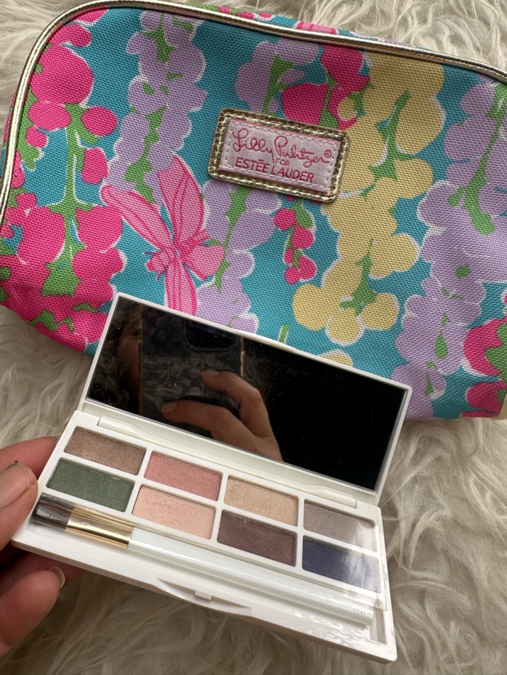 Lilly Pulitzer for Estée Lauder Floral Makeup Bag with Eyeshadow Palette - Picture 4 of 7